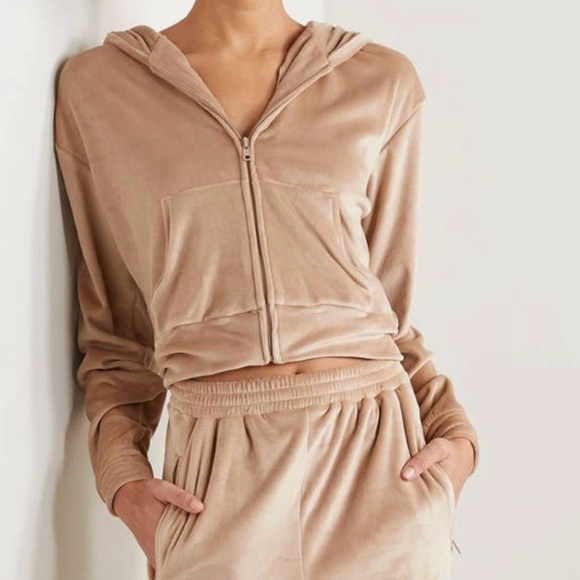 Skims Velour Tracksuit Set *note size difference* - Picture 3 of 13